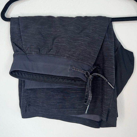 051. Lululemon Men's T.H.E Short 9" - Size XL - Picture 1 of 7